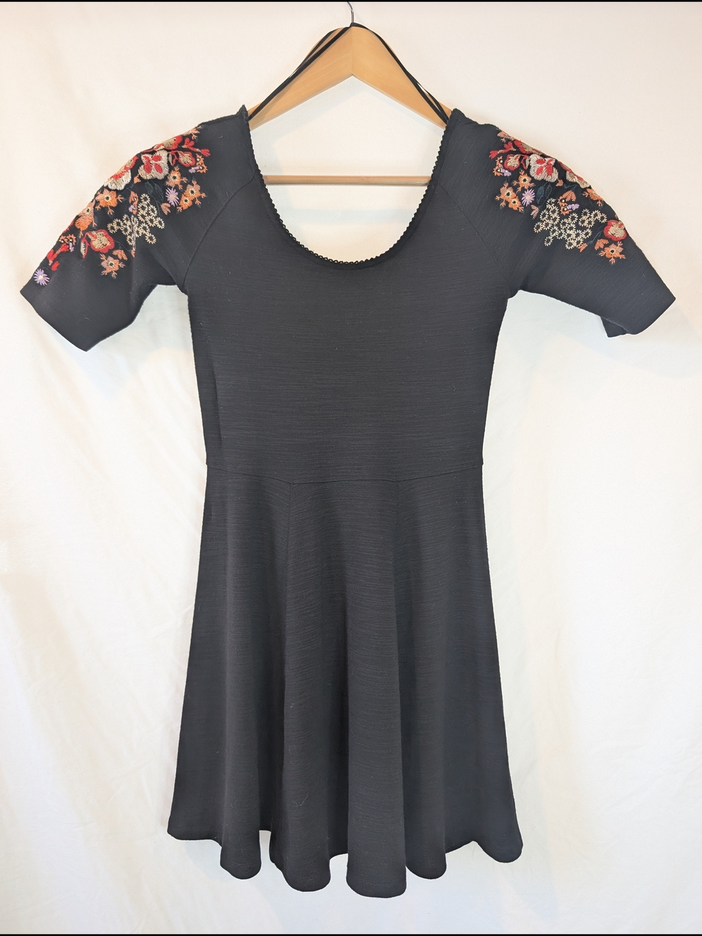 Free People Black Mini Dress Scoop neck & back Floral Embroidered Shoulders XS